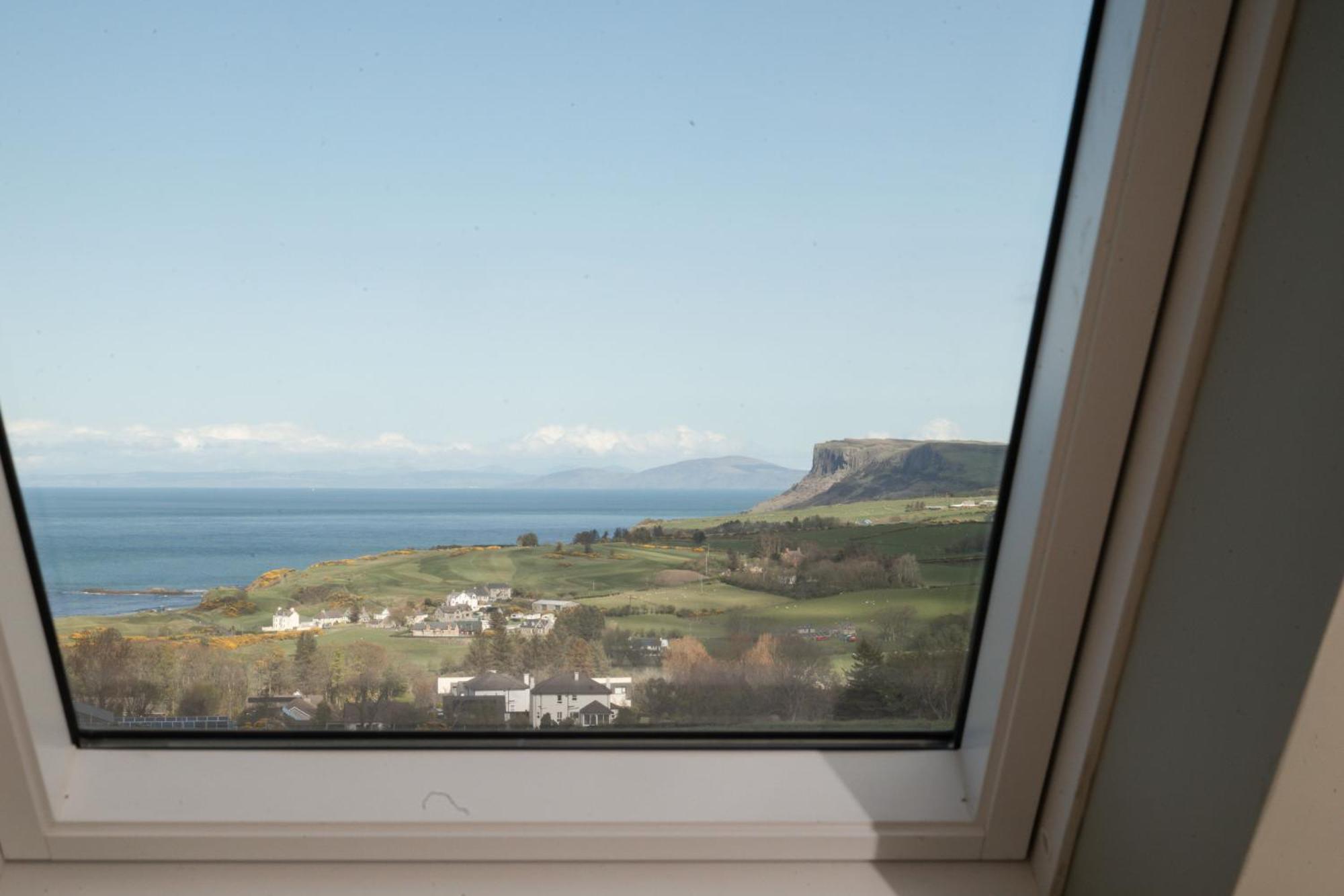 The Salthouse Hotel Ballycastle Buitenkant foto